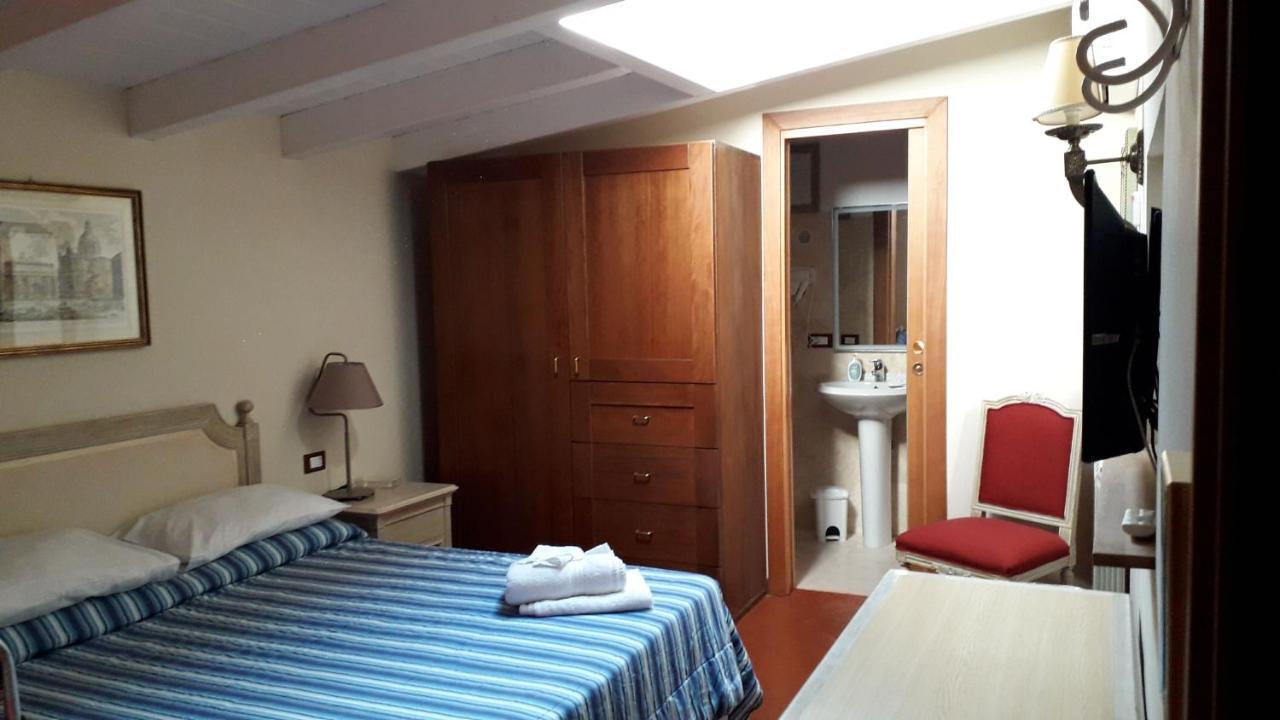 Privatunterkunft Casina Del Borgo Rom